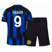 Inter Milan Barn 2023-24 Marcus Thuram 9 Draktsett Fotball Hjemmedrakter Kortermet..
